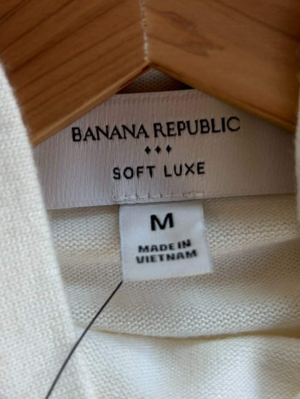 Banana Republic Soft Luxe Sleeveless MockTurtleneck Top Medium - Picture 4 of 6